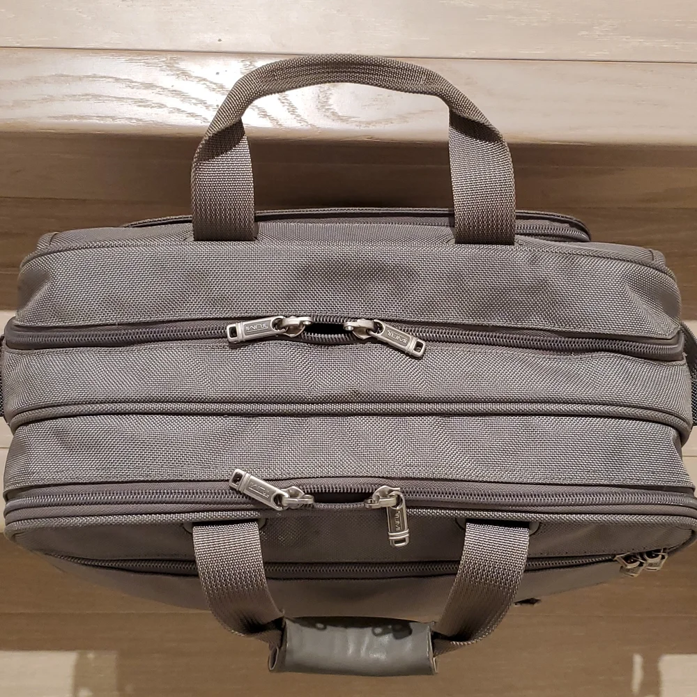Tumi Alpha G4 Santa Monica Whitfield Helmet Bag Brief 